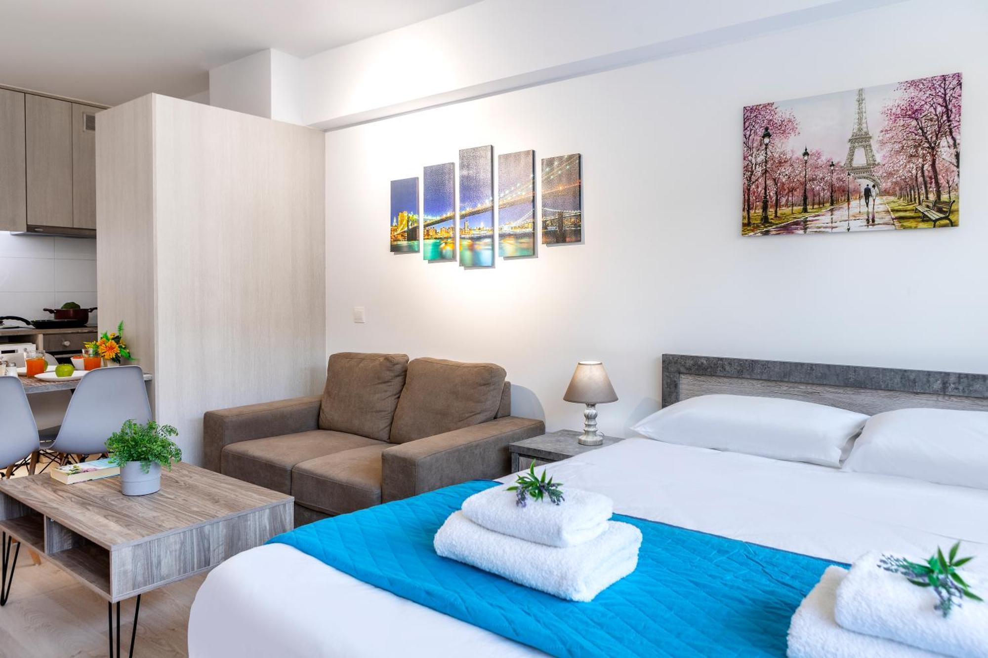 C-Premium Apts 100M From Beach And City Centre 라르나카 외부 사진