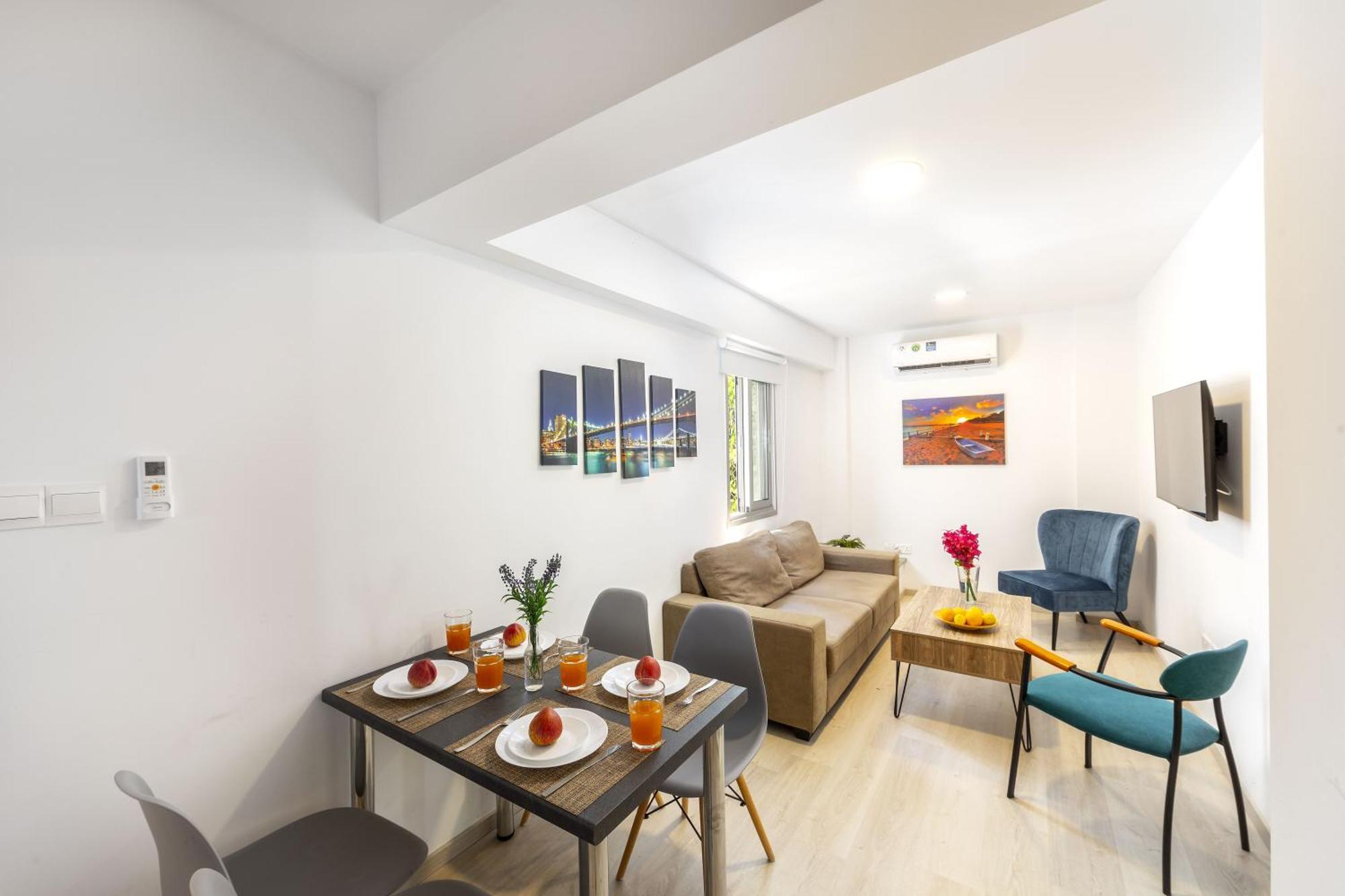 C-Premium Apts 100M From Beach And City Centre 라르나카 외부 사진