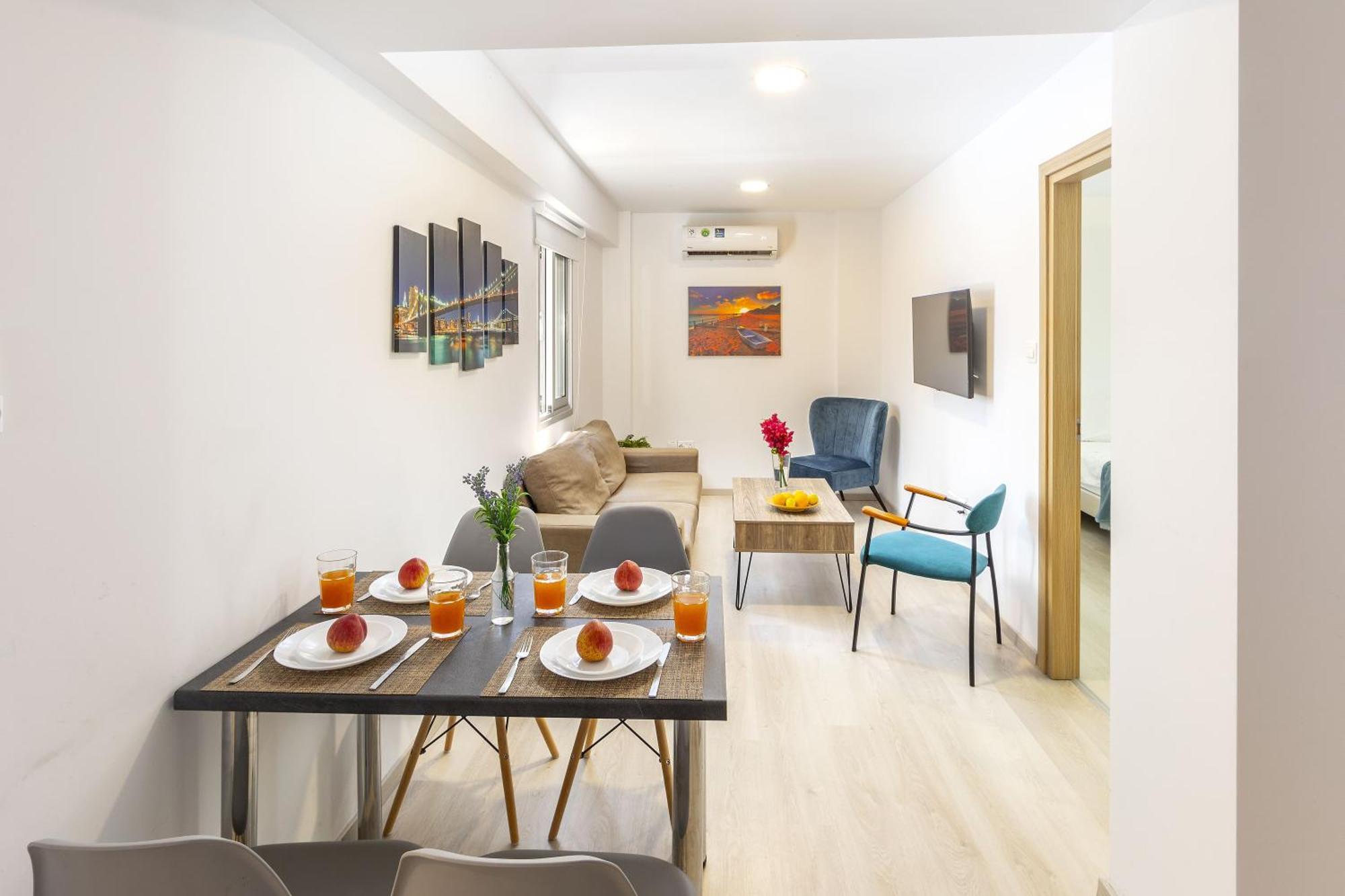C-Premium Apts 100M From Beach And City Centre 라르나카 외부 사진