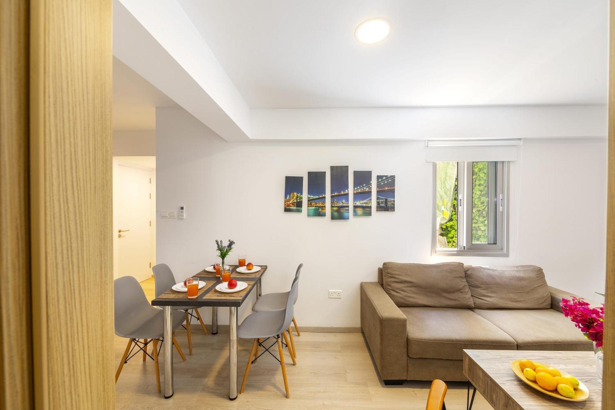 C-Premium Apts 100M From Beach And City Centre 라르나카 외부 사진