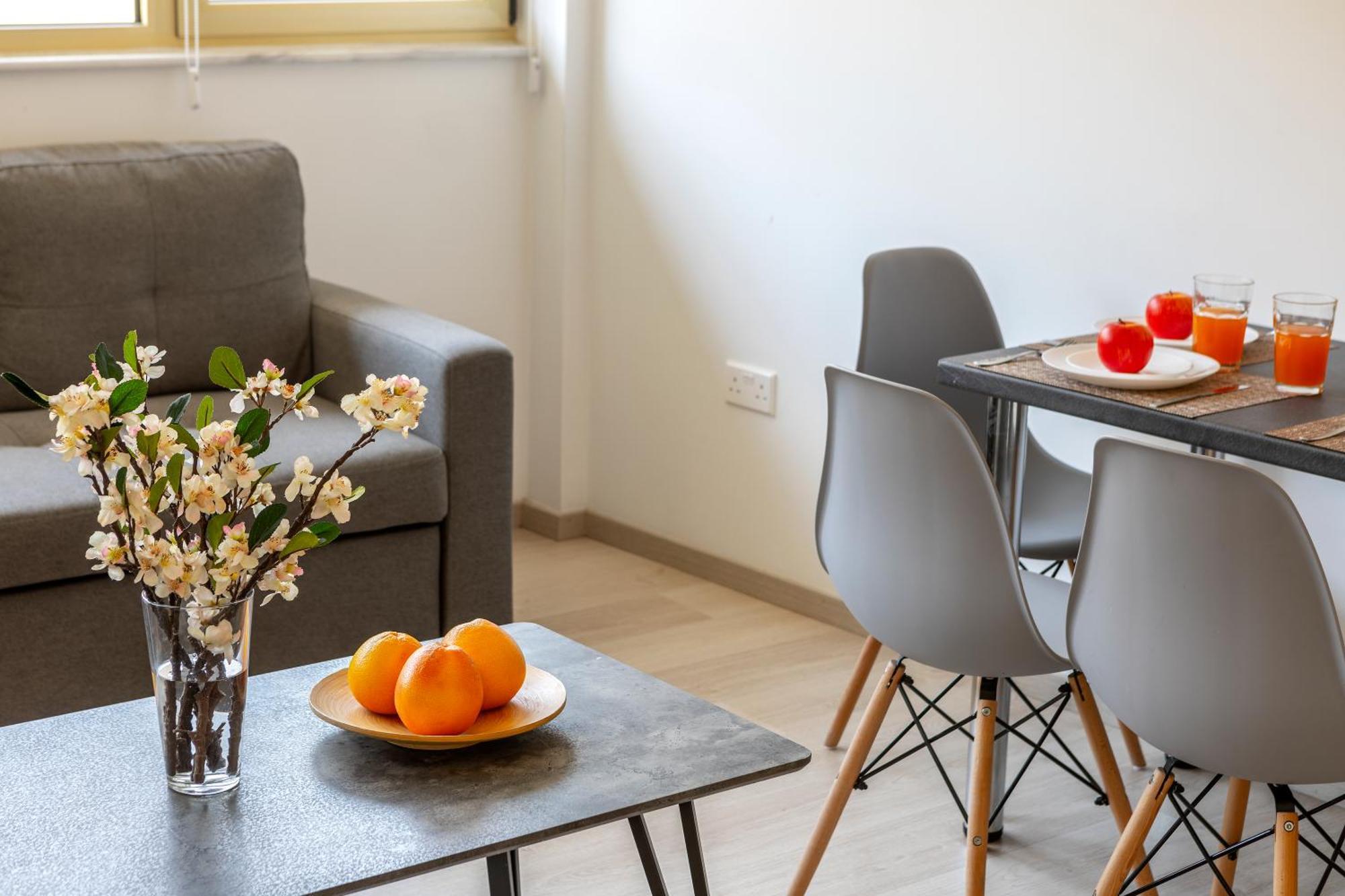 C-Premium Apts 100M From Beach And City Centre 라르나카 외부 사진